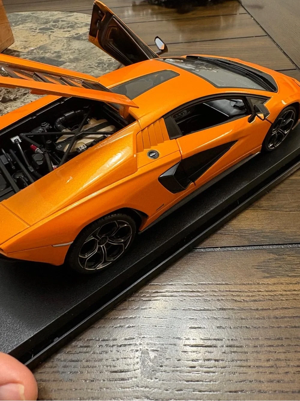 Maisto Orange Lamborghini Countach LPI 800-4 Diecast Toy Car Model